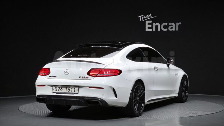 Mercedes Benz C Class 2018 — 2