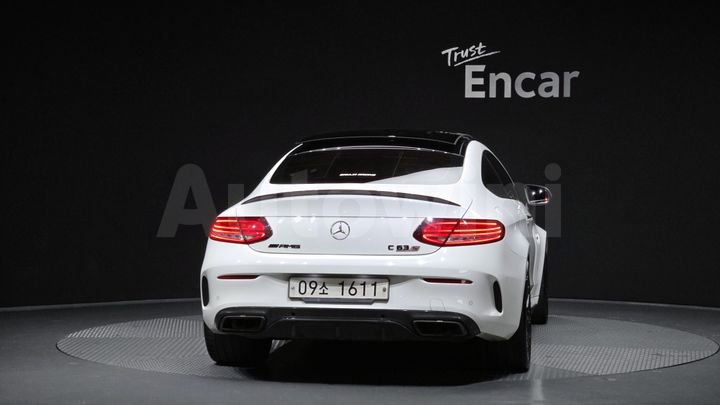 Mercedes Benz C Class 2018 — 4