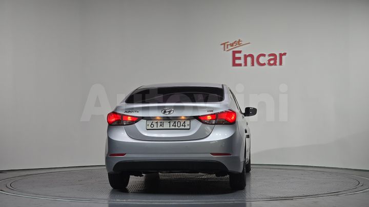Hyundai Avante 2015 — 4