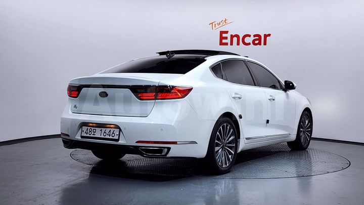 Kia K7 2017 — 2