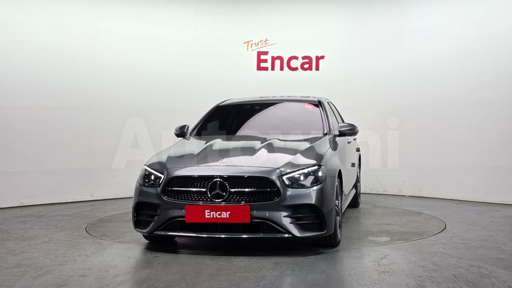 Mercedes Benz E Class 2023 — 3