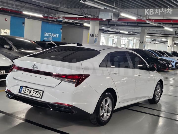 Hyundai Avante 2021 — 4