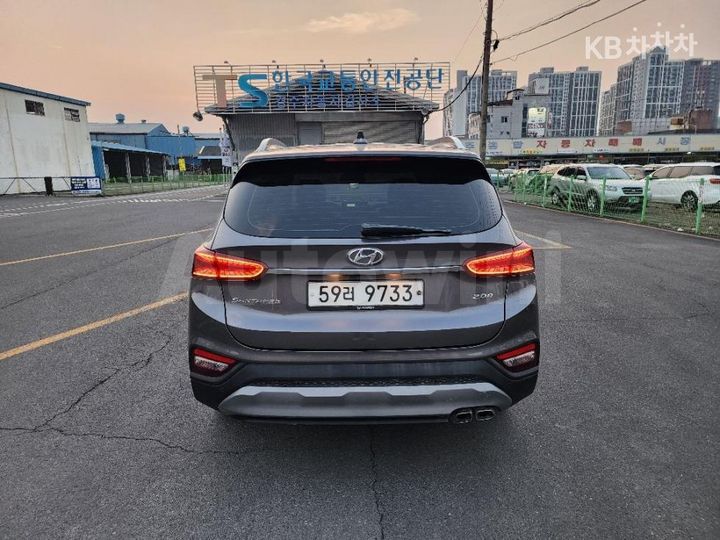 Hyundai SantaFe 2019 — 2