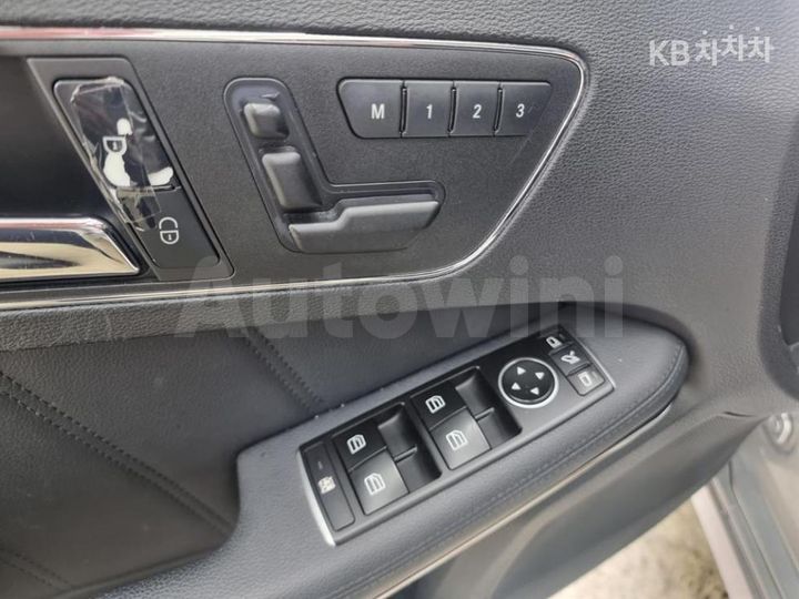 Mercedes Benz E Class 2011 — 5
