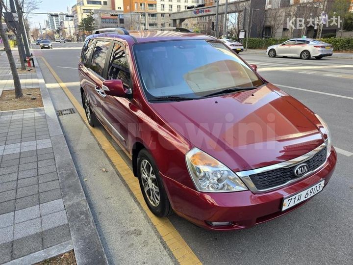 Kia Carnival 2014 — 3