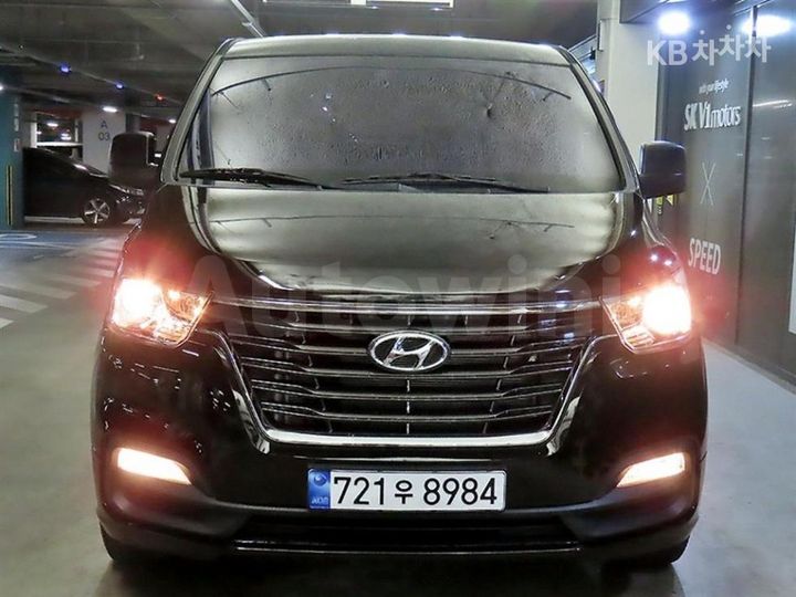 Hyundai Starex 2019 — 2