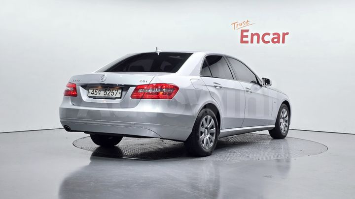 Mercedes Benz E Class 2011 — 2