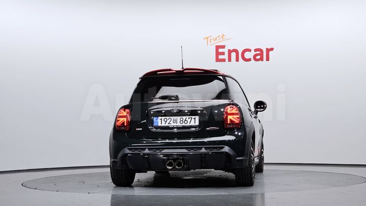 Mini Cooper 2023 — 4