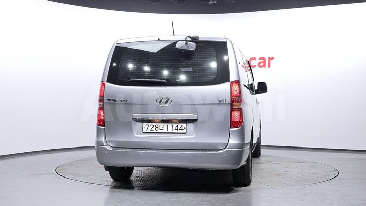 Hyundai Starex 2017 — 4