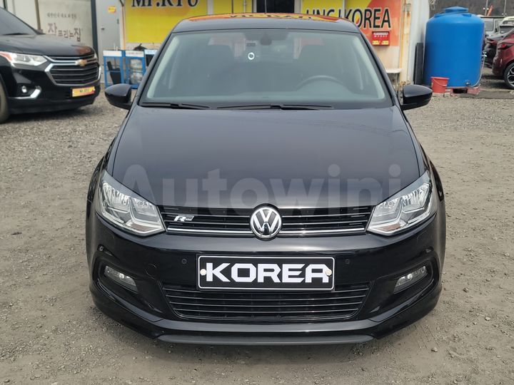 Volkswagen Polo 2015 — 2