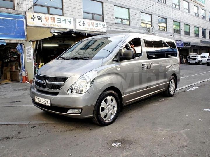 Hyundai Starex 2012 — 2