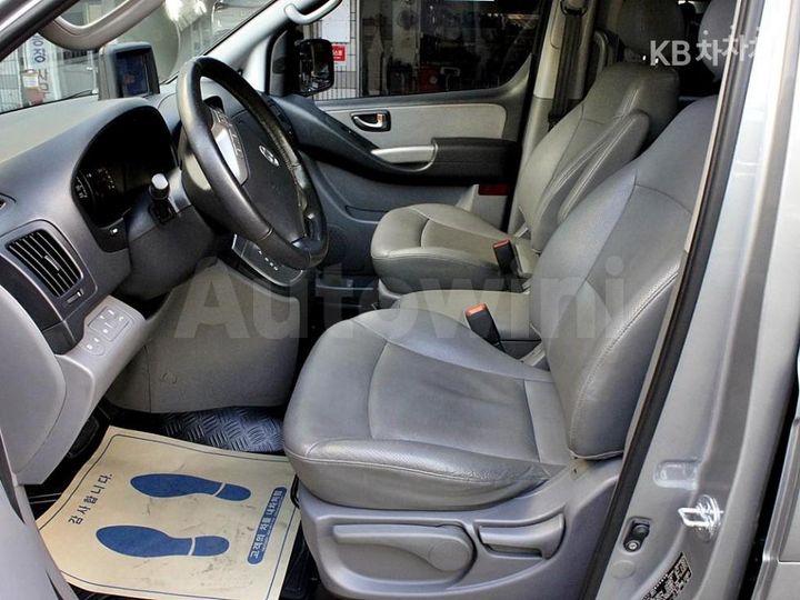 Hyundai Starex 2012 — 5