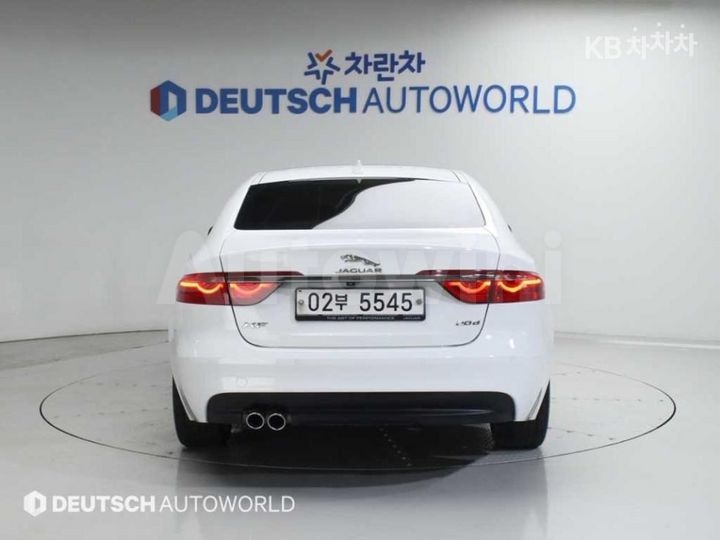 Jaguar XF 2018 — 4