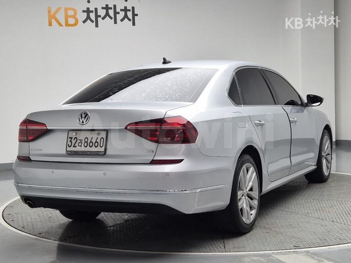 Volkswagen Passat 2018 — 3