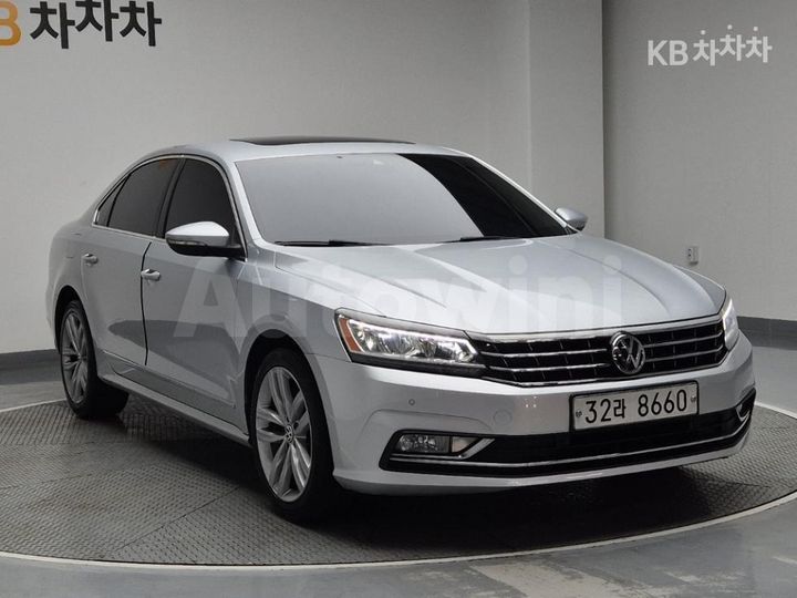Volkswagen Passat 2018 — 4