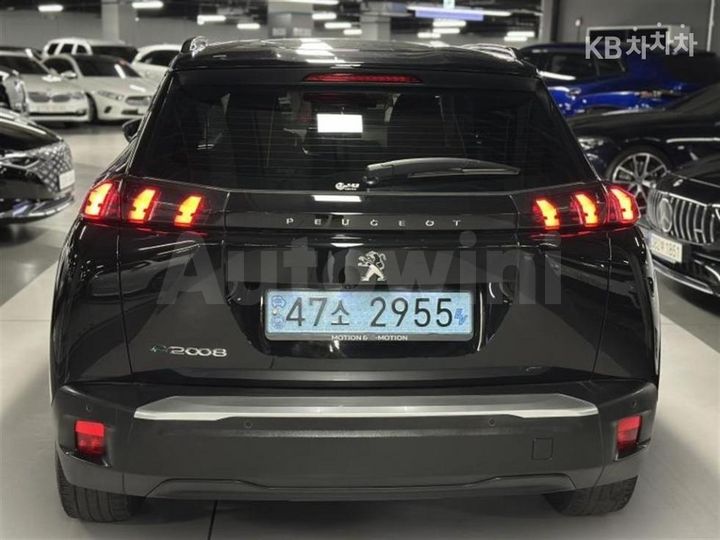 Peugeot 2008 2021 — 3