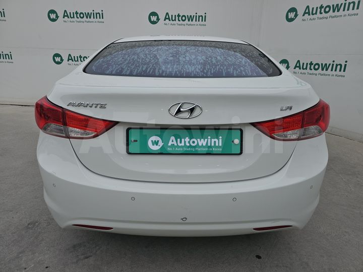 Hyundai Avante 2014 — 4
