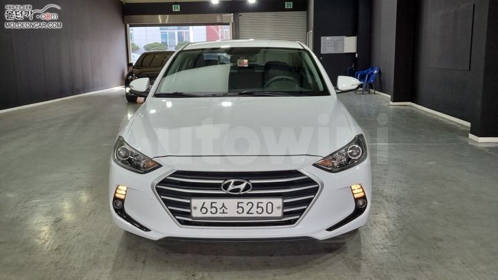 Hyundai Avante 2016 — 3