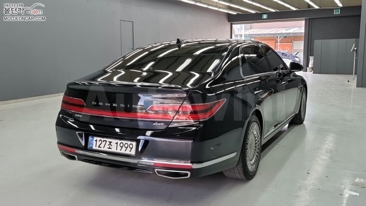 Genesis G90 2020 — 2