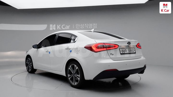 Kia K3 2015 — 2