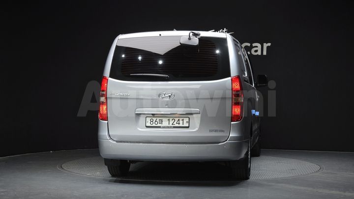 Hyundai Starex 2019 — 4
