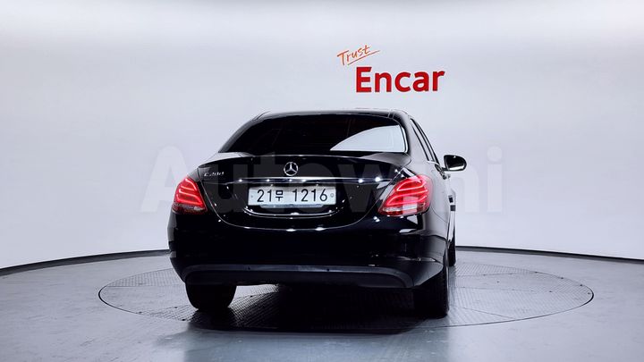 Mercedes-Benz C Class 2017 — 4