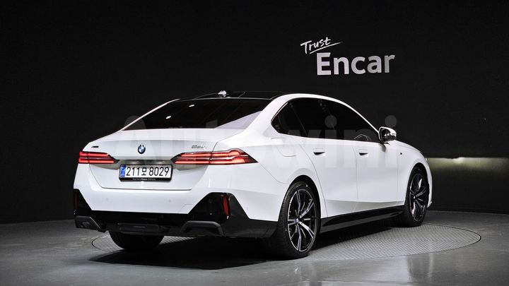 BMW 5 Series 2025 — 2