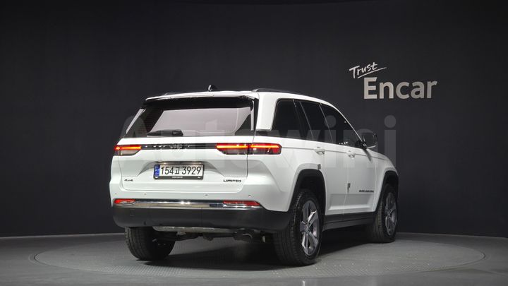 Jeep Cherokee 2023 — 2