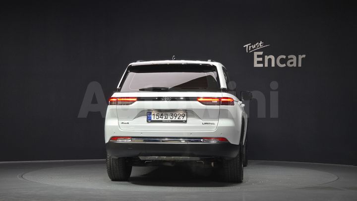 Jeep Cherokee 2023 — 4