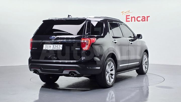 Ford Explorer 2019 — 2