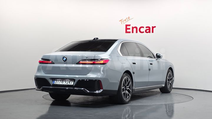 BMW 7 Series 2023 — 2