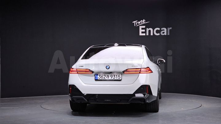 BMW 5 Series 2024 — 4