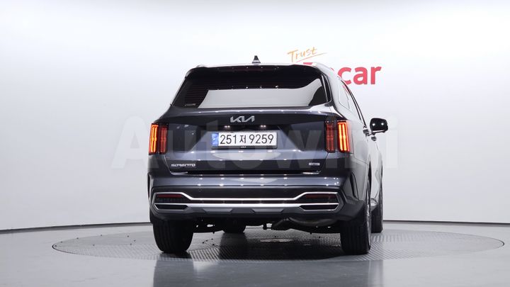 Kia Sorento 2023 — 4