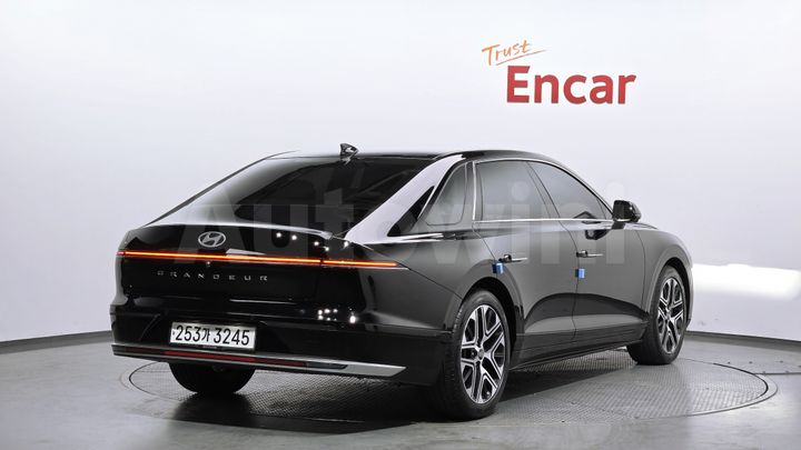 Hyundai Grandeur 2023 — 2