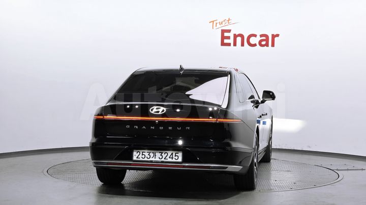 Hyundai Grandeur 2023 — 4