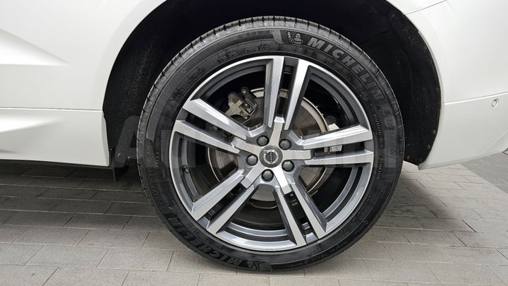 Volvo XC60 2021 — 5