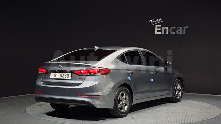 Hyundai Avante 2017 — 2