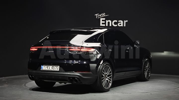 Porsche Cayenne 2022 — 2