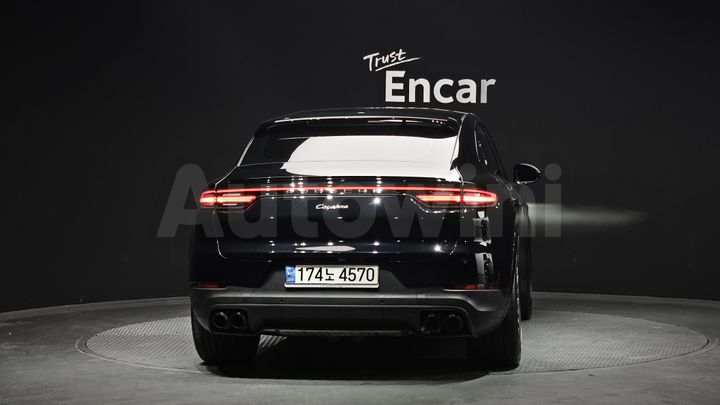 Porsche Cayenne 2022 — 4