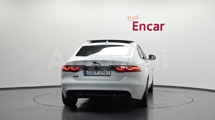 Jaguar XF 2017 — 4