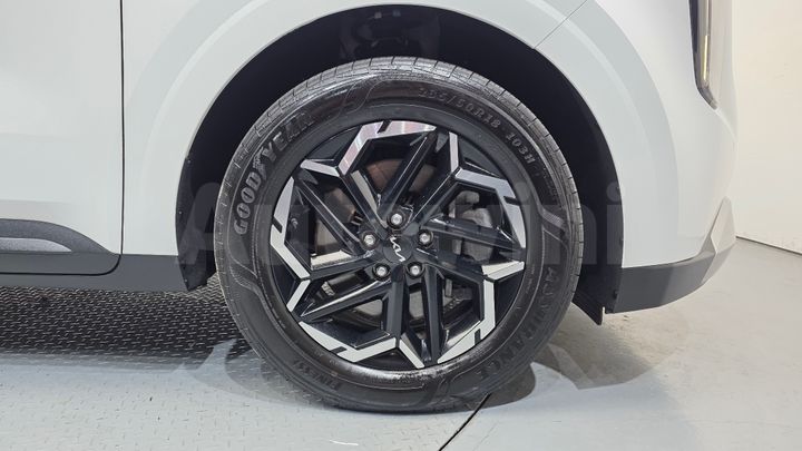 Kia Carnival 2024 — 5