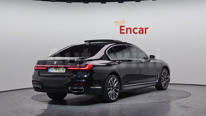 BMW 7 Series 2021 — 2