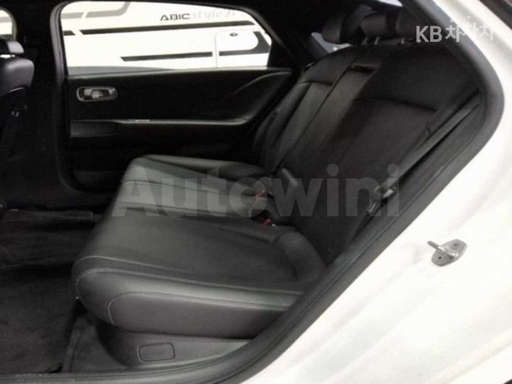 Hyundai Ioniq6 2023 KMHM241BFPA001894 — 4
