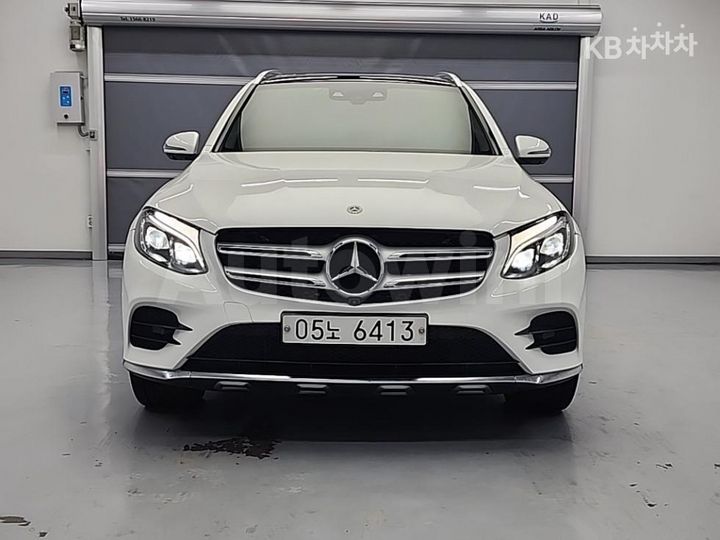 Mercedes Benz GLC Class 2018 — 2