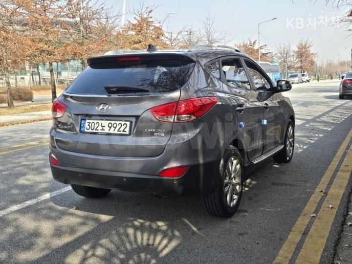 Hyundai Tucson 2011 — 5
