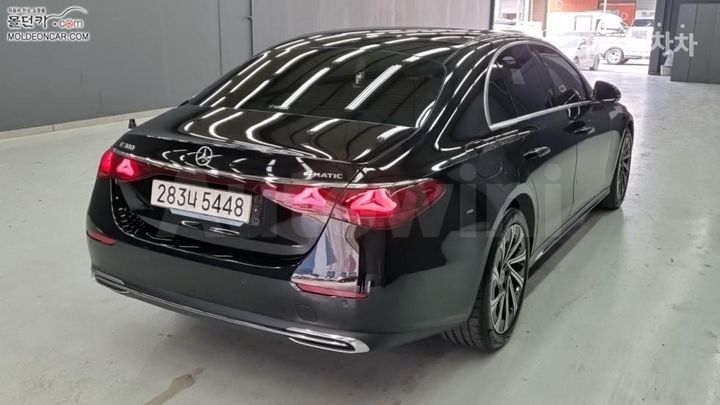 Mercedes Benz E Class 2024 — 2