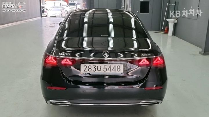 Mercedes Benz E Class 2024 — 4