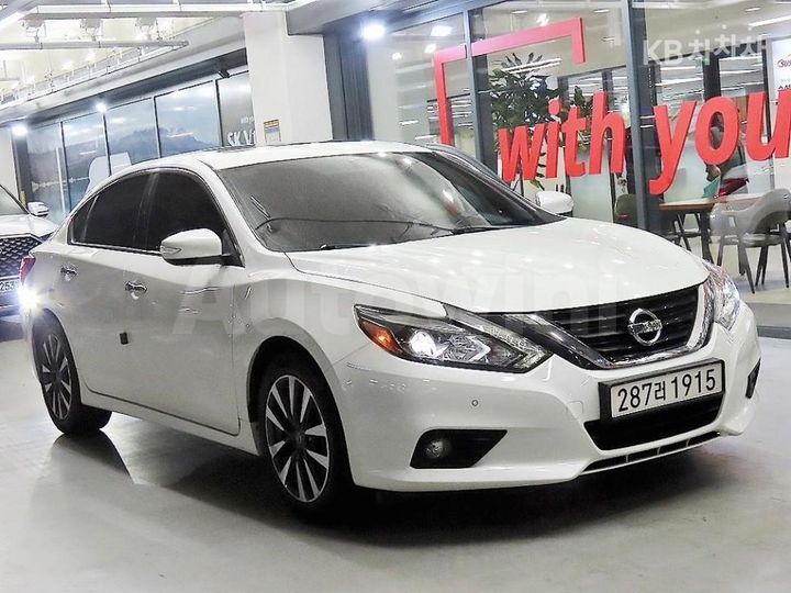 Nissan Altima