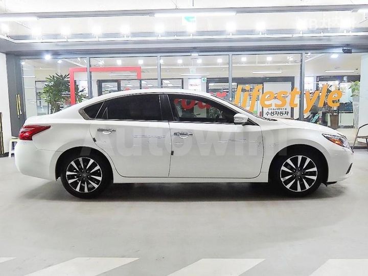 Nissan Altima 2017 1N4AL3AP1HC482051 — 3