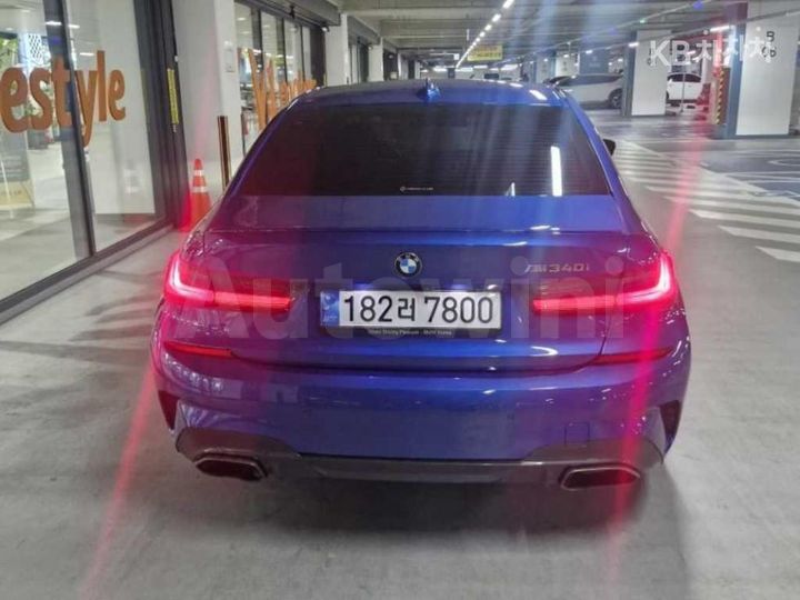 BMW 3 Series 2021 — 5